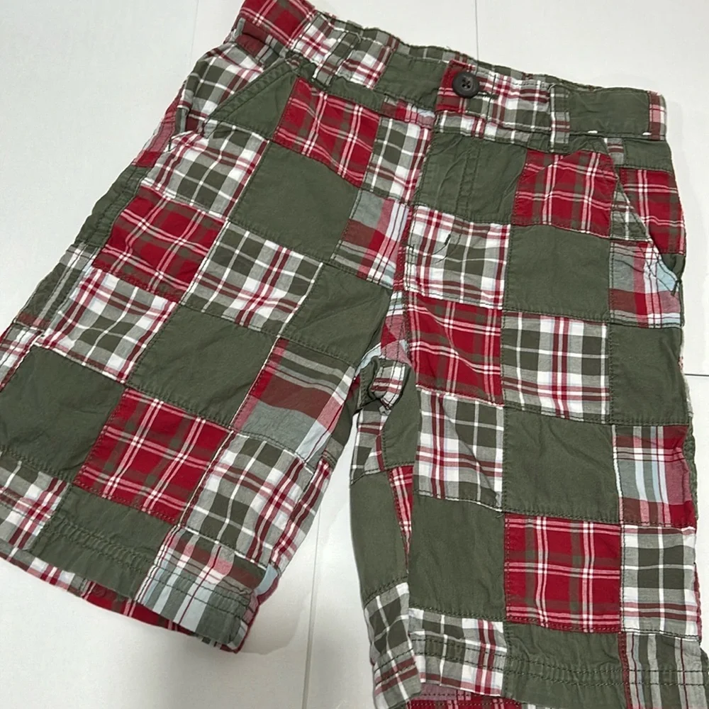 Gymboree boys shorts adjustable waist size 6 GUC red and green patched